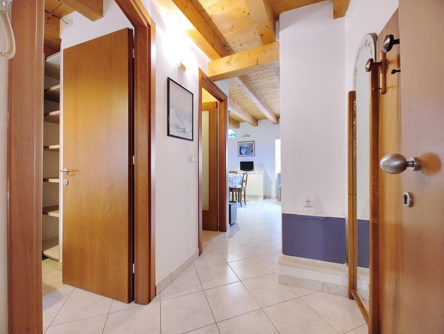 Lungomare - Free Wifi & Spiaggia A 100 M Apartamento Grado